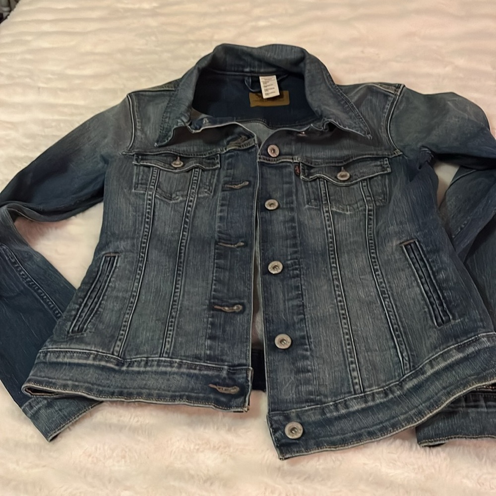 Levi’s Jacket - Picture 2 of 12